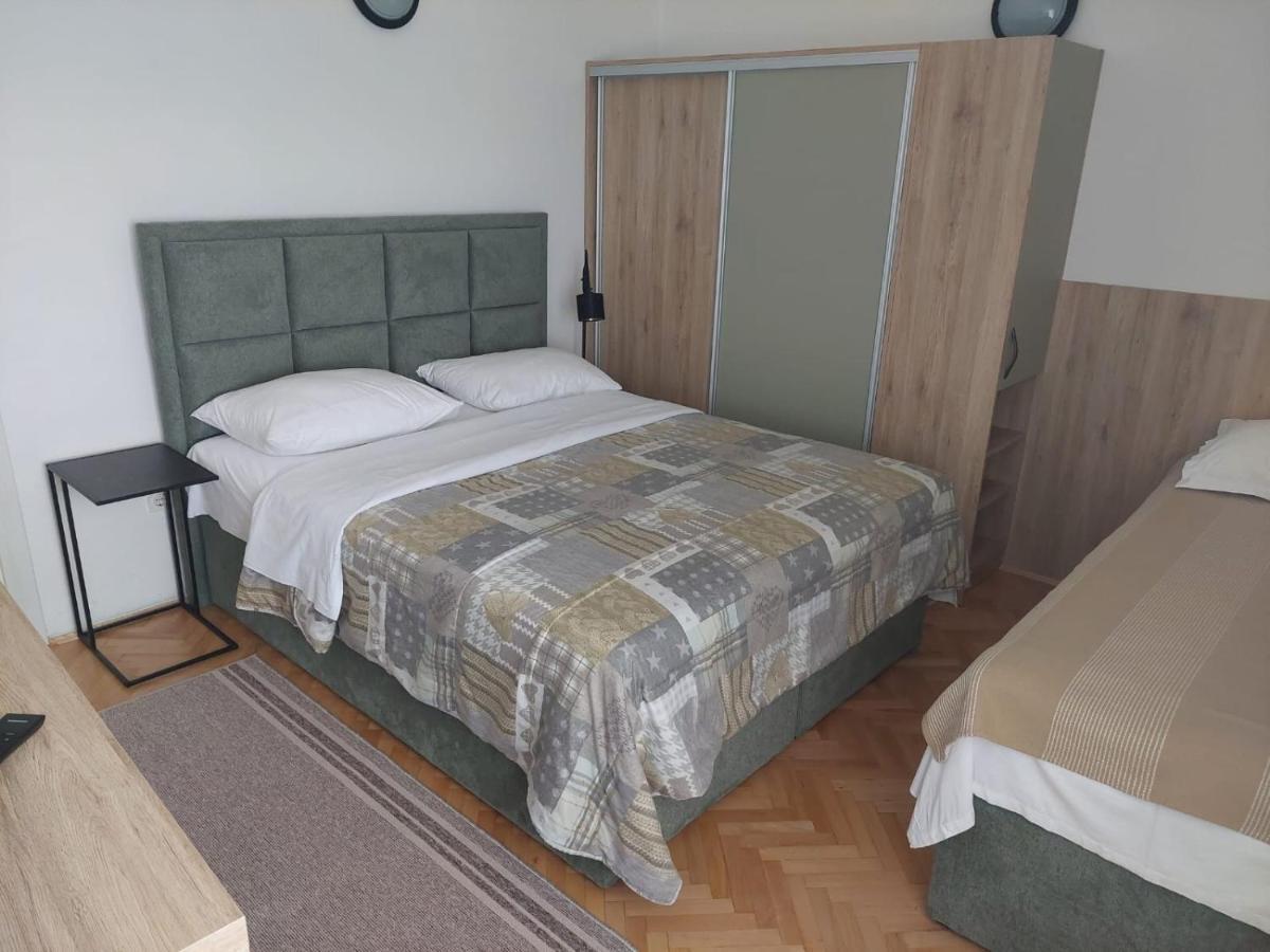 Diana Rooms And Apartments Starigrad Paklenica Exteriér fotografie