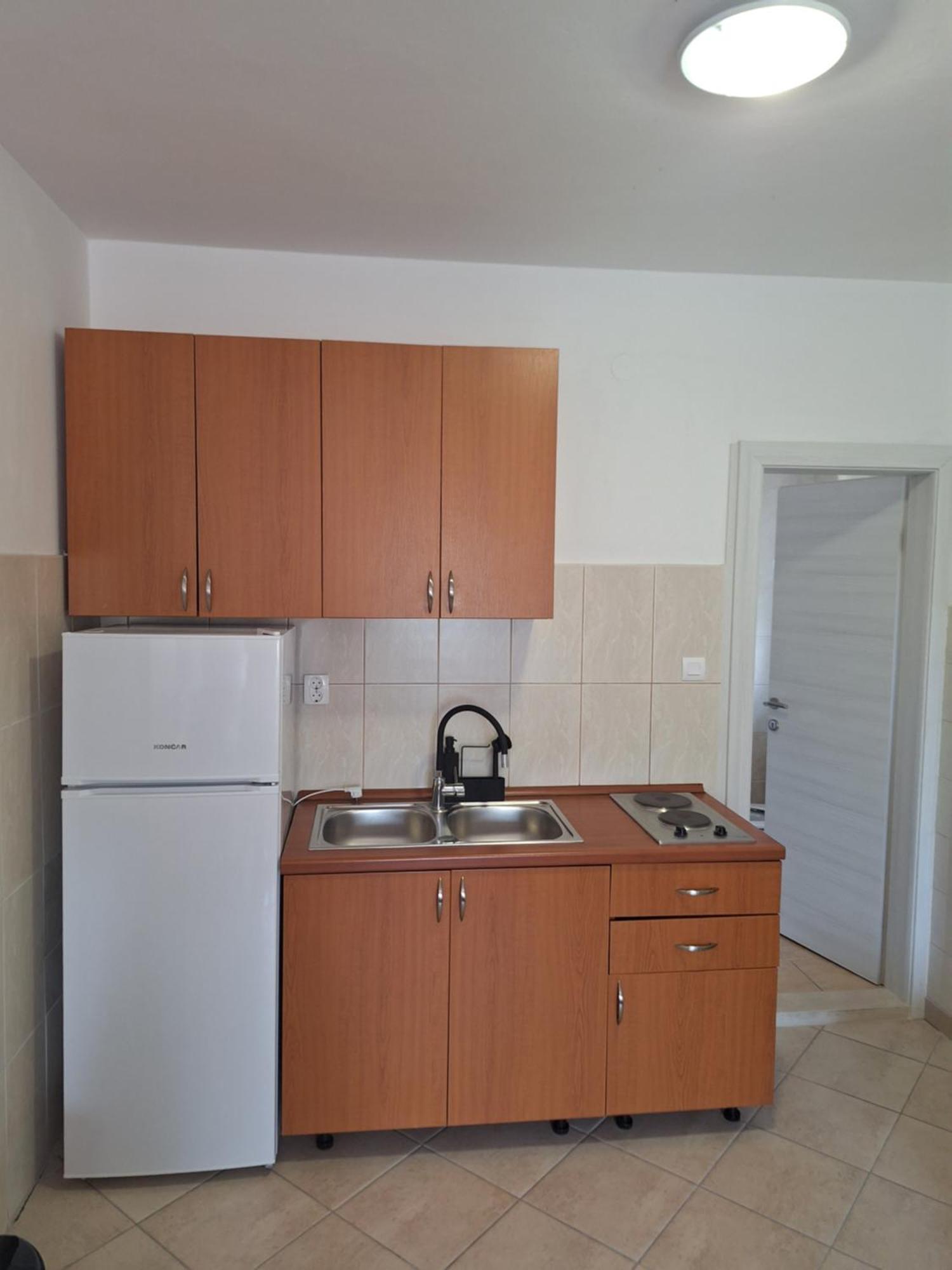 Diana Rooms And Apartments Starigrad Paklenica Exteriér fotografie