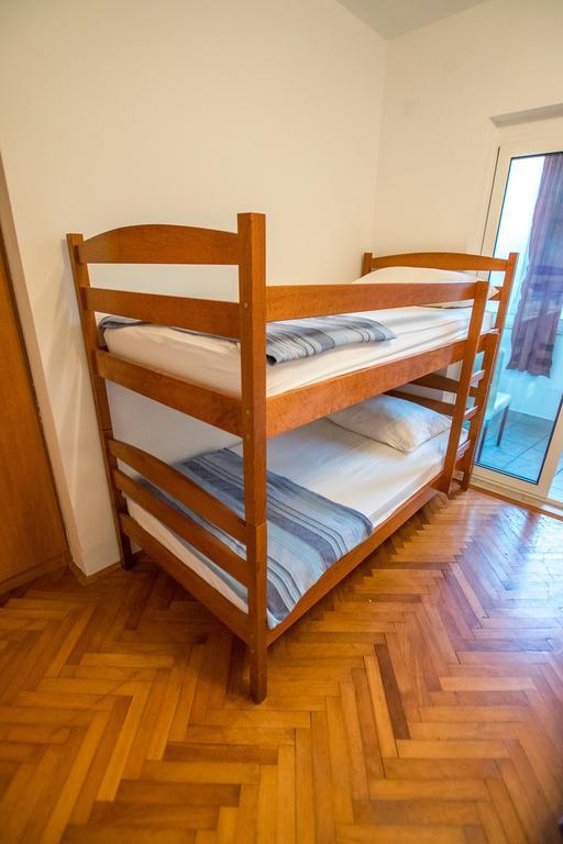 Diana Rooms And Apartments Starigrad Paklenica Exteriér fotografie