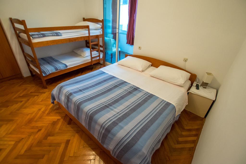 Diana Rooms And Apartments Starigrad Paklenica Exteriér fotografie
